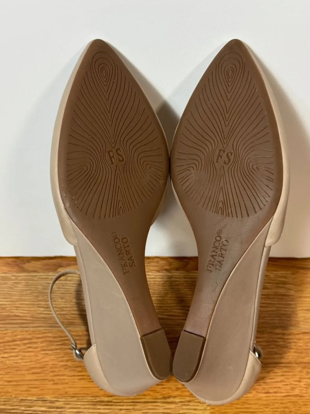 Franco Sarto Fayth Beige Pointed Toe Leather Wedge Heels Size 9